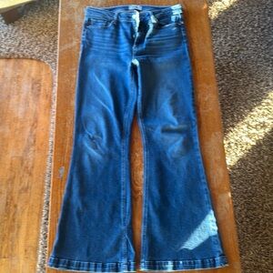 Paige Genevieve in 32 - Perfect Shade of Blue